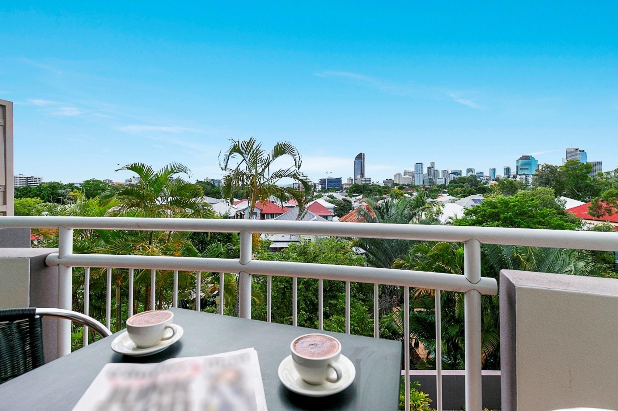 The Wellington Apartment Hotel Brisbane Exterior photo